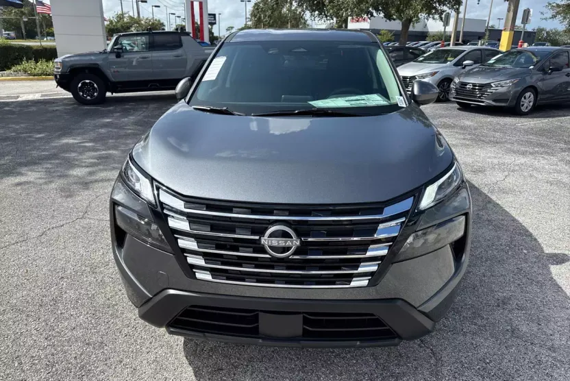 2026 Nissan Rogue SV photo 1