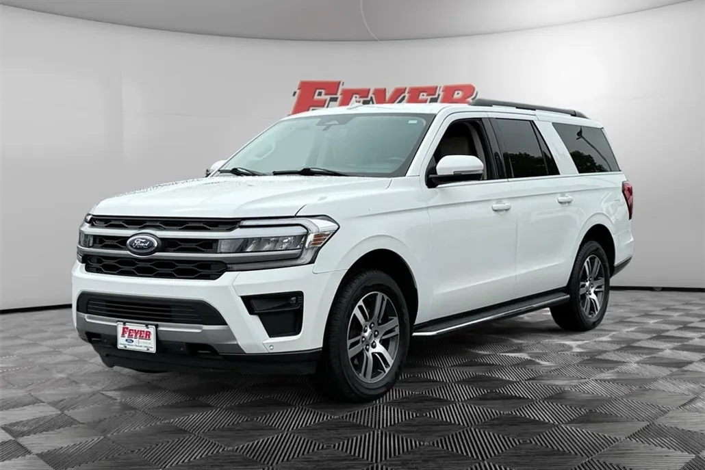 2023 Ford Expedition MAX XLT photo 1