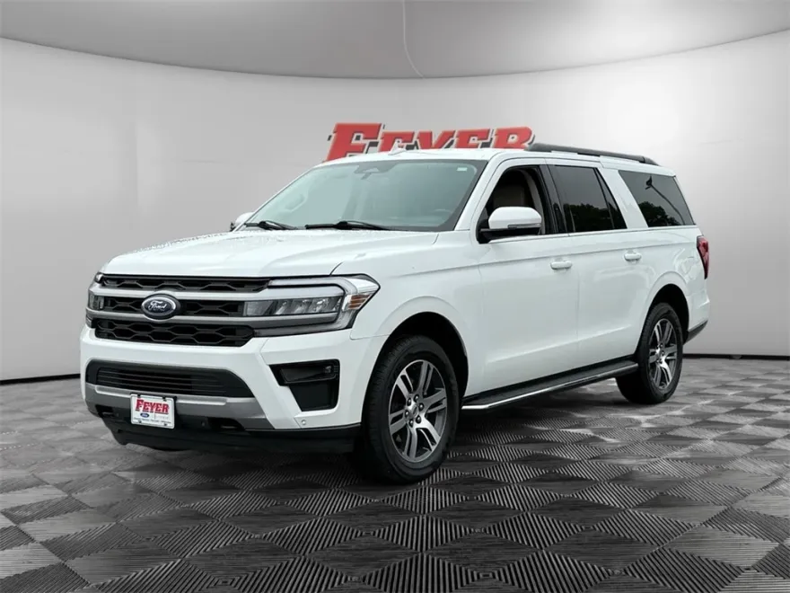 2023 Ford Expedition MAX XLT photo 1