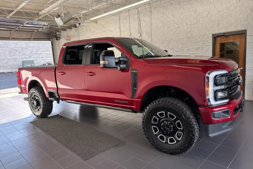 2025 Ford F-250 photo 1