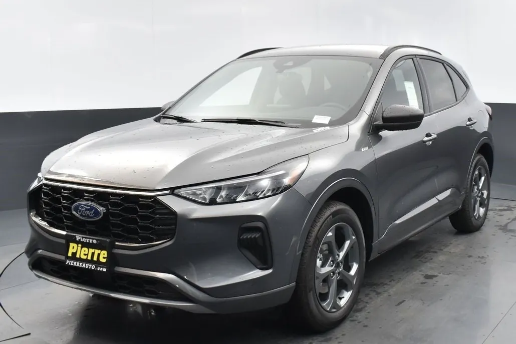 2024 Ford Escape ST-Line photo 1