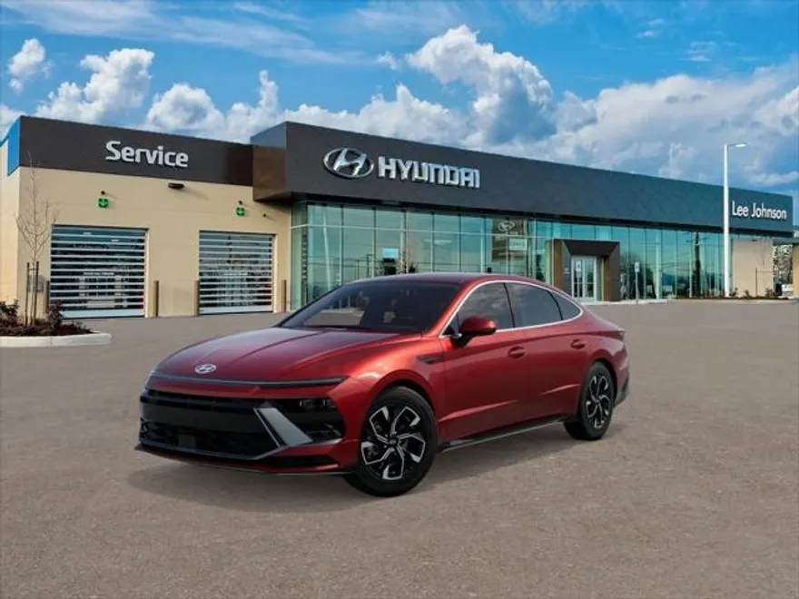 2025 Hyundai Sonata SEL photo 1