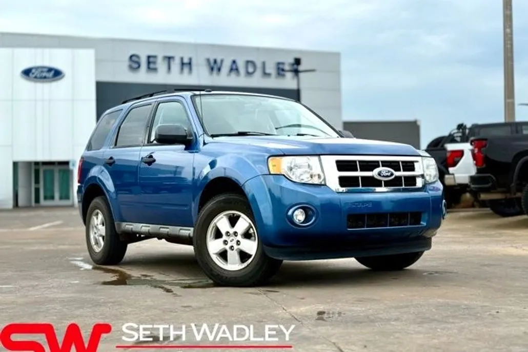 2010 Ford Escape XLT photo 1
