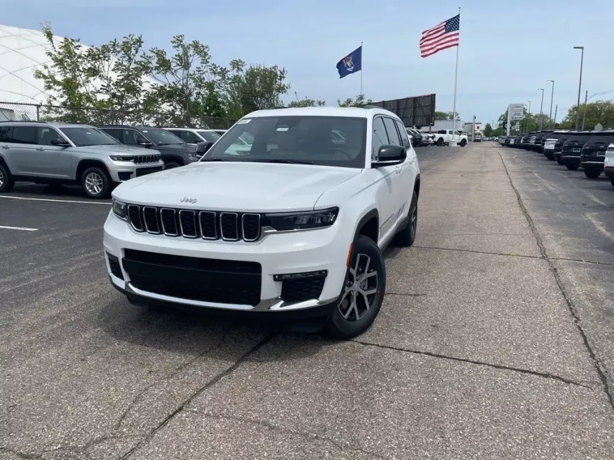 2025 Jeep Grand Cherokee Limited photo 1