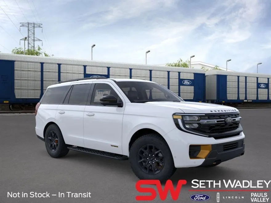2025 Ford Expedition photo 1