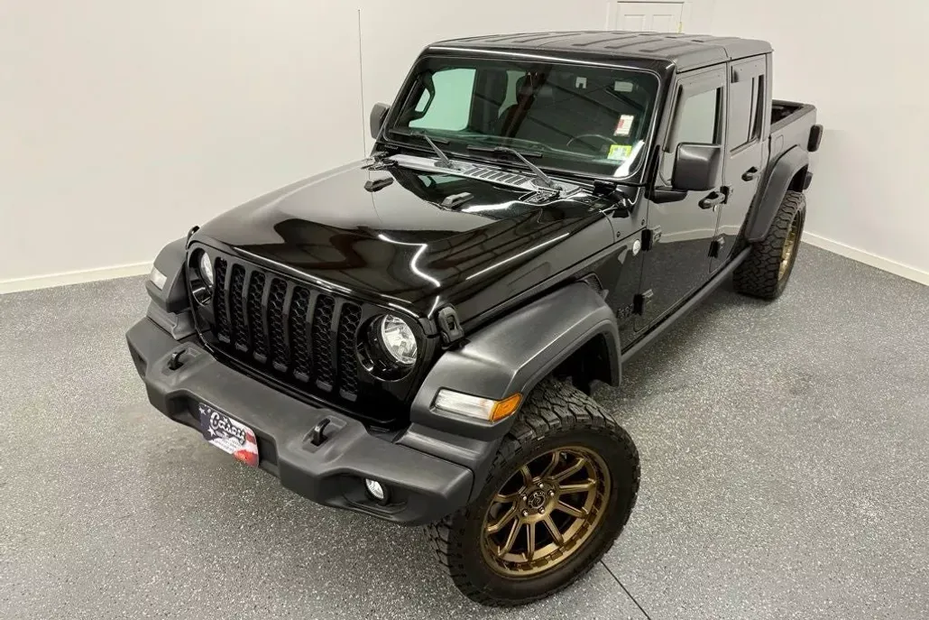 2020 Jeep Gladiator Sport photo 1