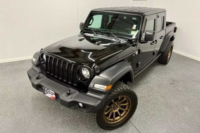 2020 Jeep Gladiator Sport photo 1