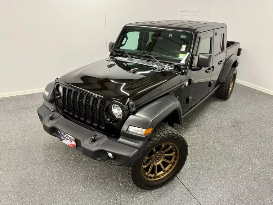 2020 Jeep Gladiator Sport photo 1