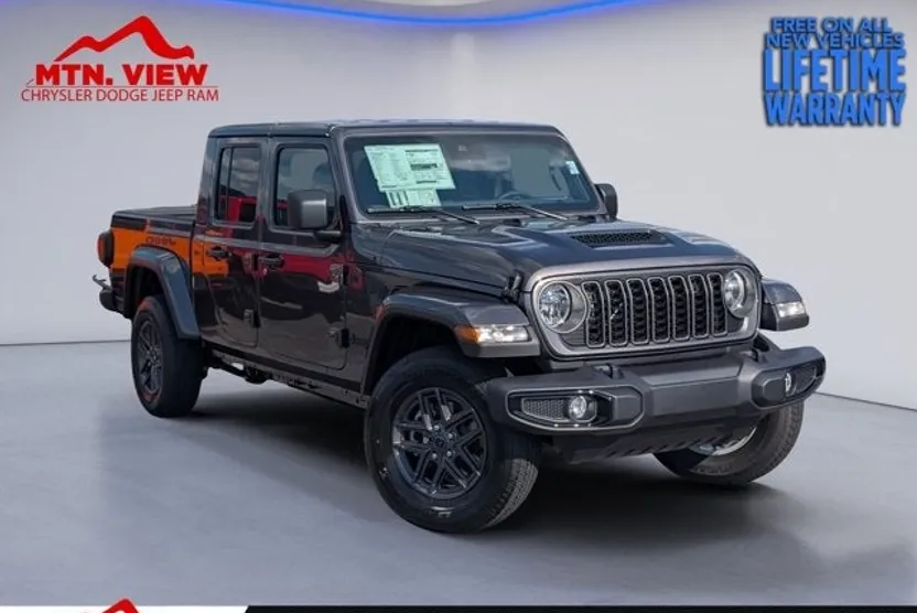 2025 Jeep Gladiator Sport S photo 1