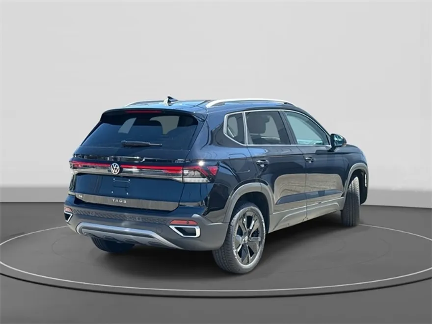 2025 Volkswagen Taos SE photo 1