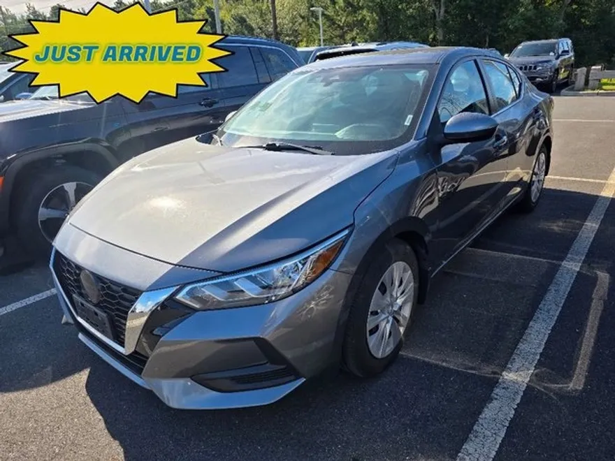 2022 Nissan Sentra S photo 1