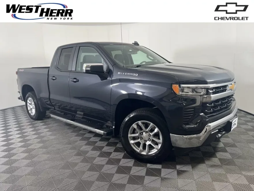 2024 Chevrolet Silverado 1500 LT photo 1