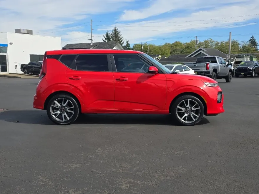 2020 Kia Soul GT-Line photo 1