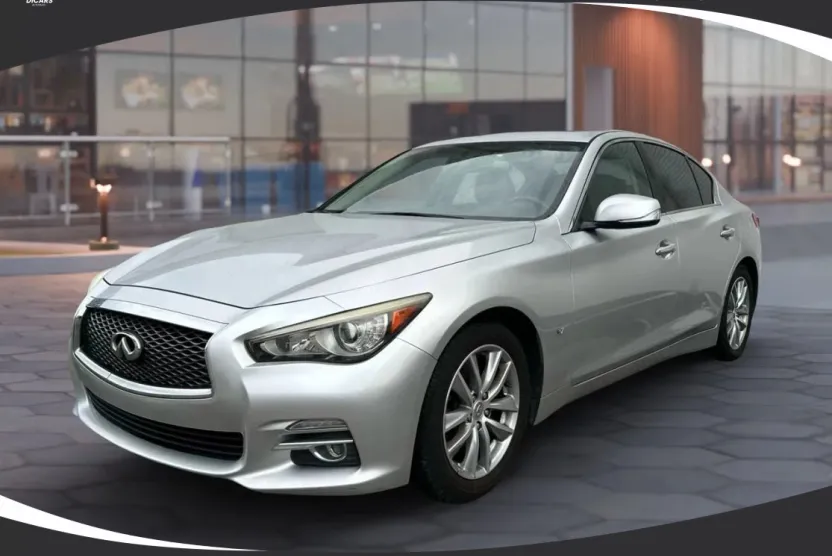 2015 Infiniti Q50 photo 1