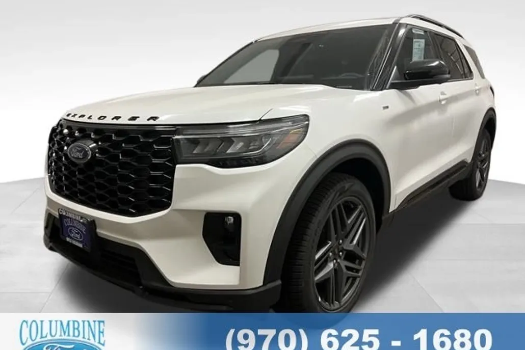 2025 Ford Explorer ST-Line photo 1
