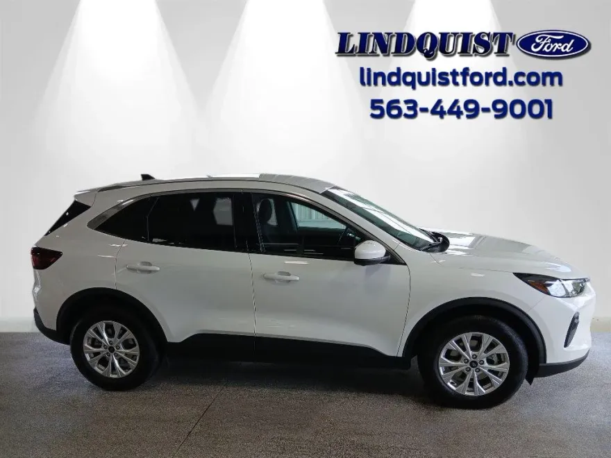 2023 Ford Escape Active photo 1