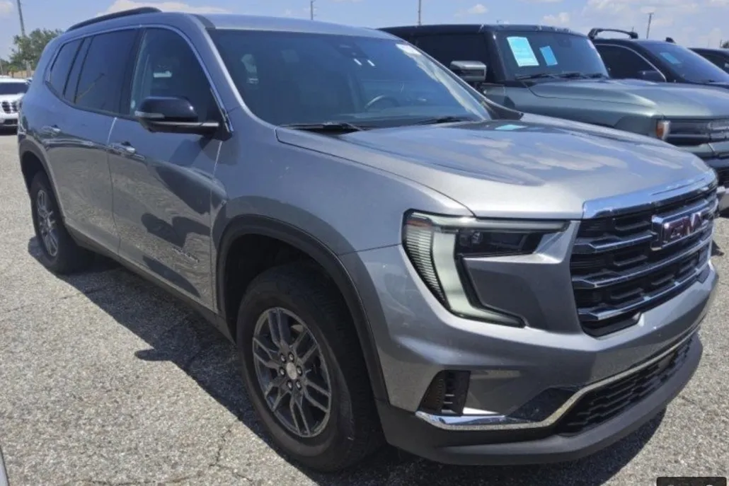 2025 Gmc Acadia Elevation photo 1
