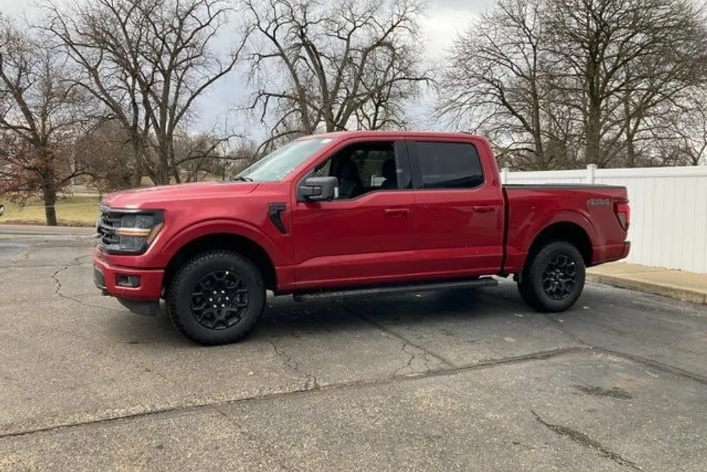 2025 Ford F-150 XLT photo 1