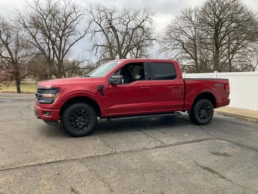 2025 Ford F-150 XLT photo 1