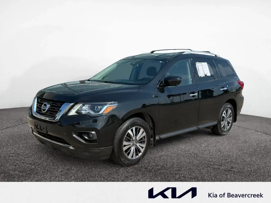 2019 Nissan Pathfinder SL photo 1
