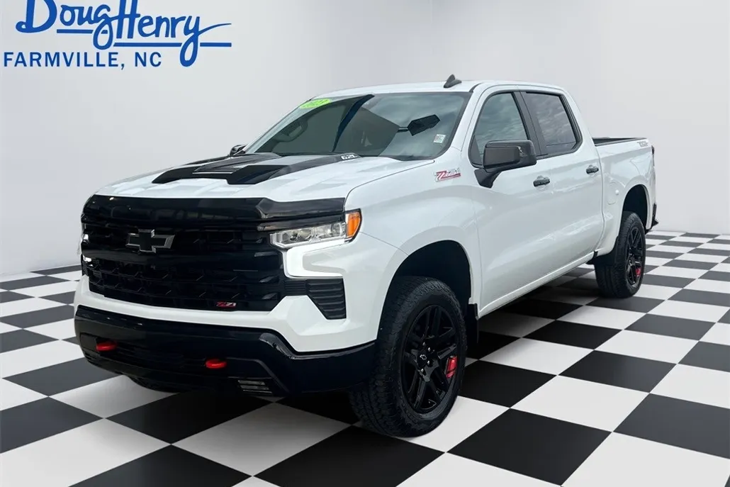 2023 Chevrolet Silverado 1500 LT Trail Boss photo 1