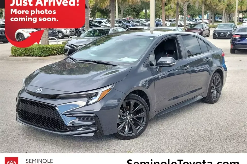 2025 Toyota Corolla Hybrid SE photo 1