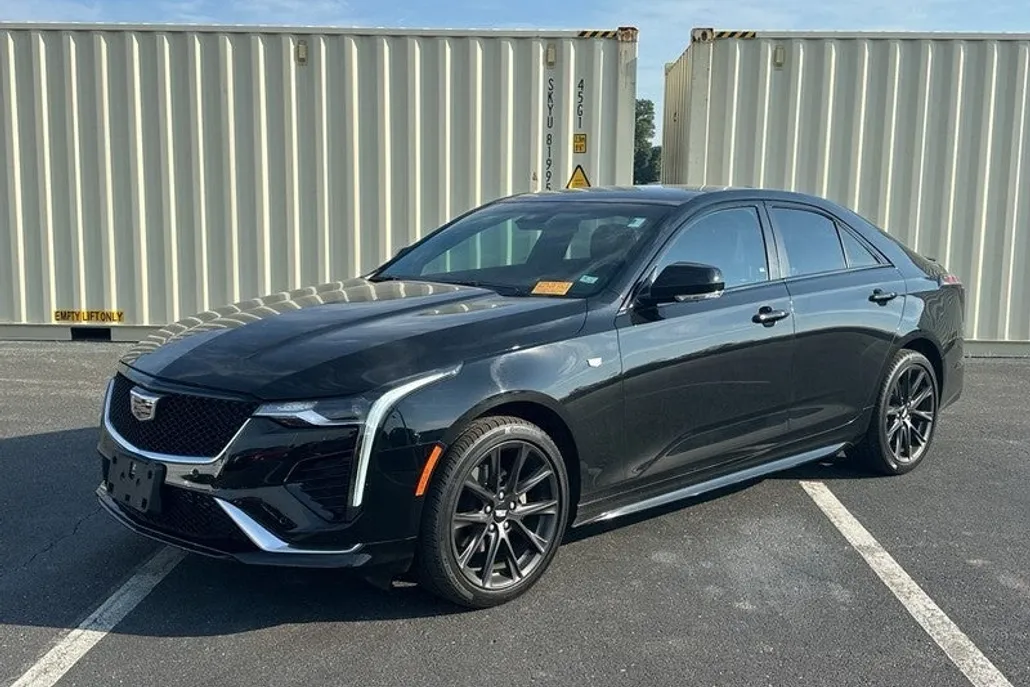 2022 Cadillac CT4 Sport photo 1