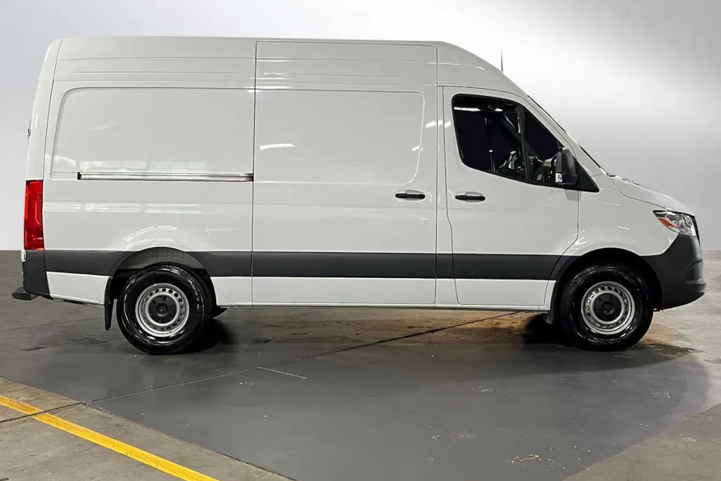 2025 Mercedes Benz Sprinter 2500 Standard Roof photo 1