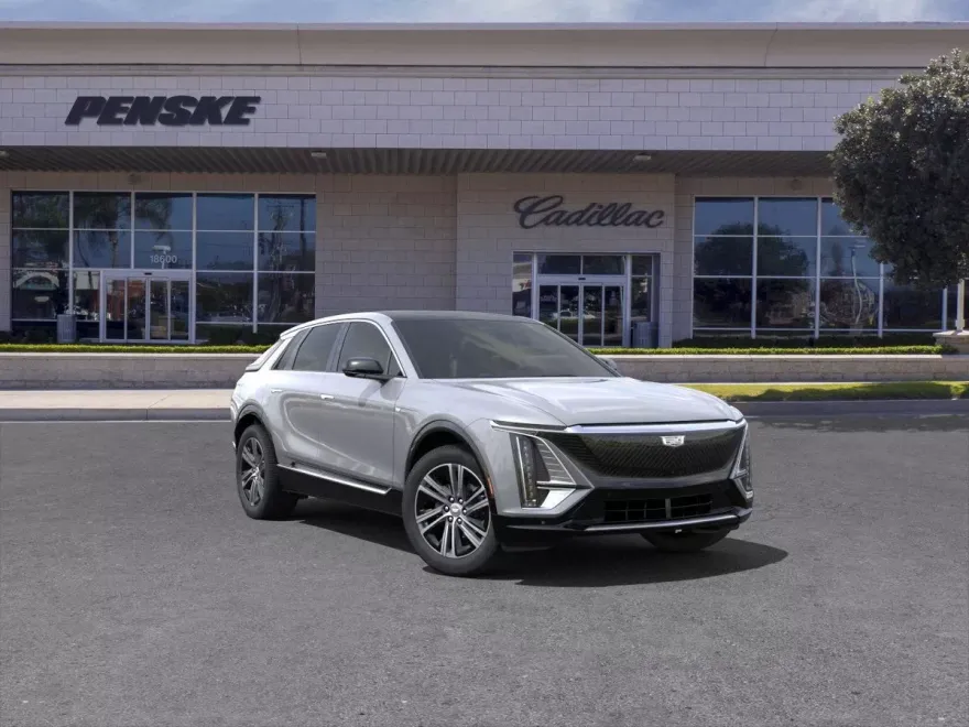 2025 Cadillac Lyriq Luxury photo 1