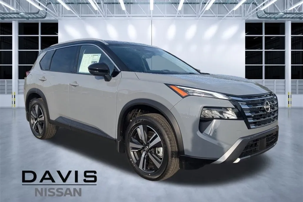 2025 Nissan Rogue SL photo 1