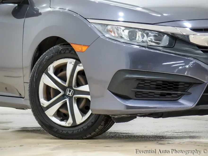 2018 Honda Civic LX photo 1