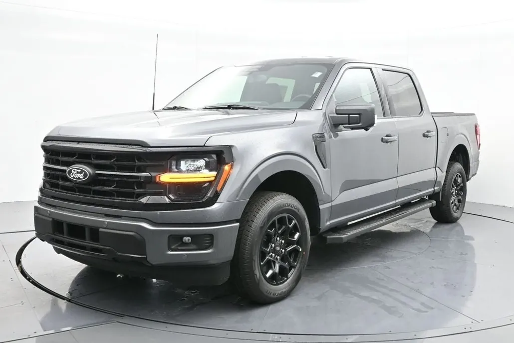 2025 Ford F-150 XLT photo 1