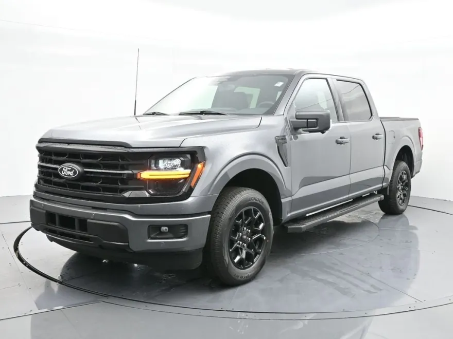 2025 Ford F-150 XLT photo 1