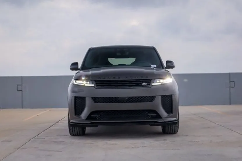 2025 Land Rover Range Rover Sport photo 1