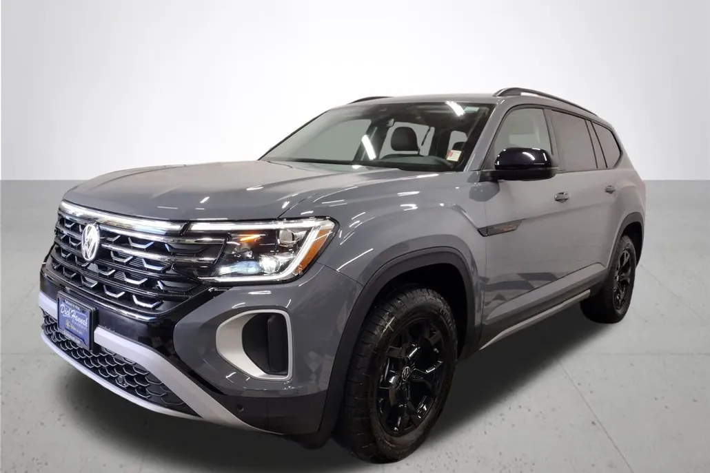 2025 Volkswagen Atlas Peak Edition SE photo 1