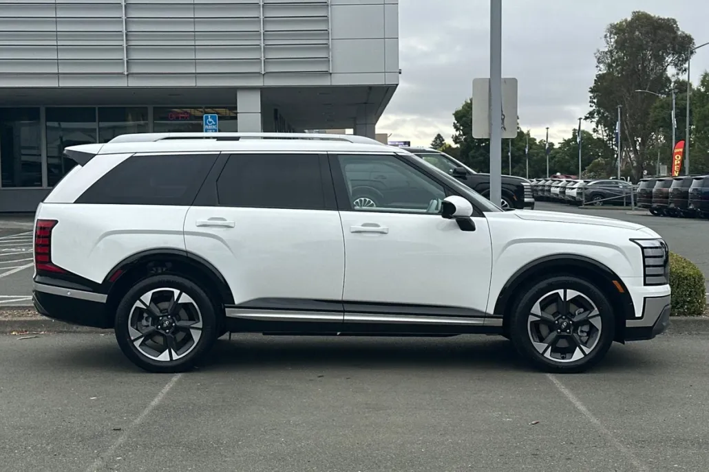 2026 Hyundai Palisade Limited photo 1