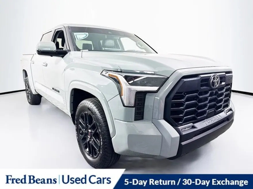 2022 Toyota Tundra SR5 photo 1