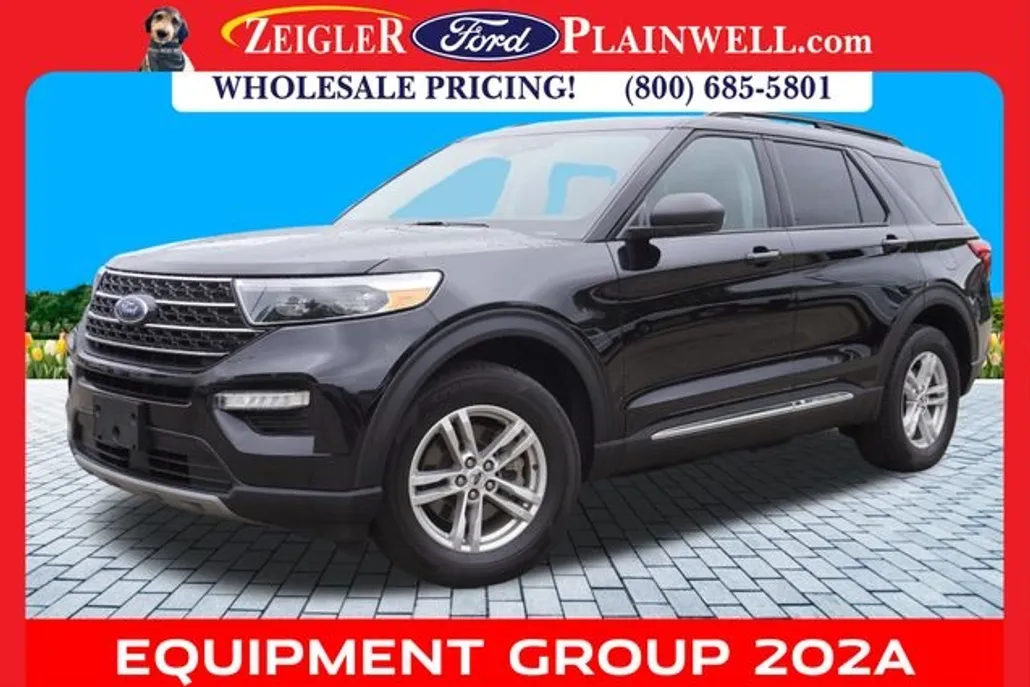 2022 Ford Explorer XLT photo 1