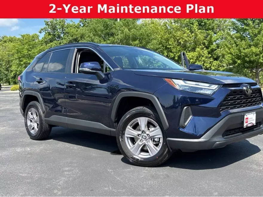 2024 Toyota RAV4 XLE photo 1