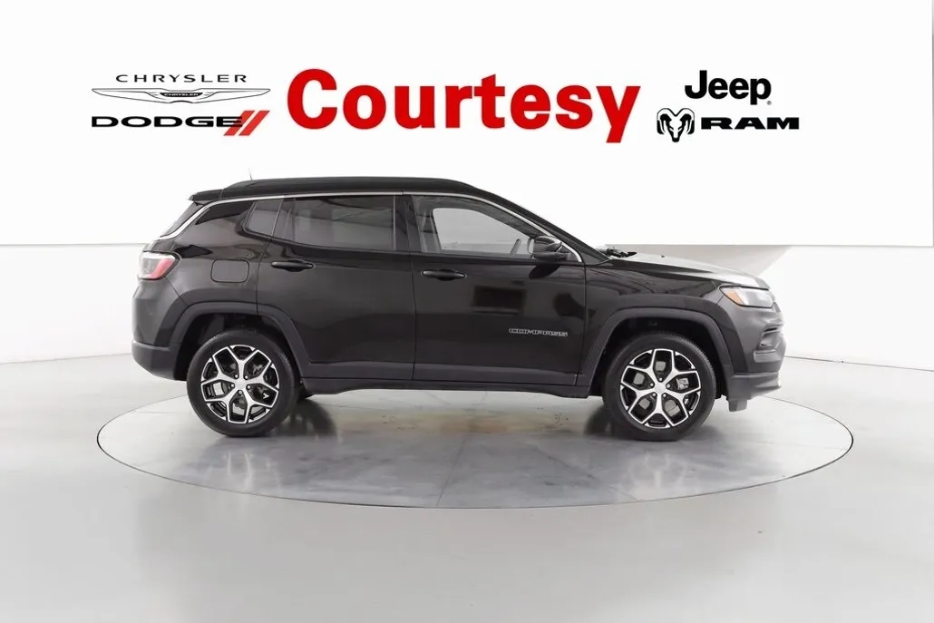 2024 Jeep Compass Limited photo 1