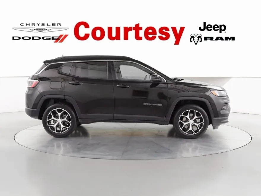 2024 Jeep Compass Limited photo 1