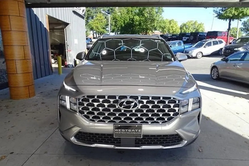 2021 Hyundai Santa Fe SEL photo 1