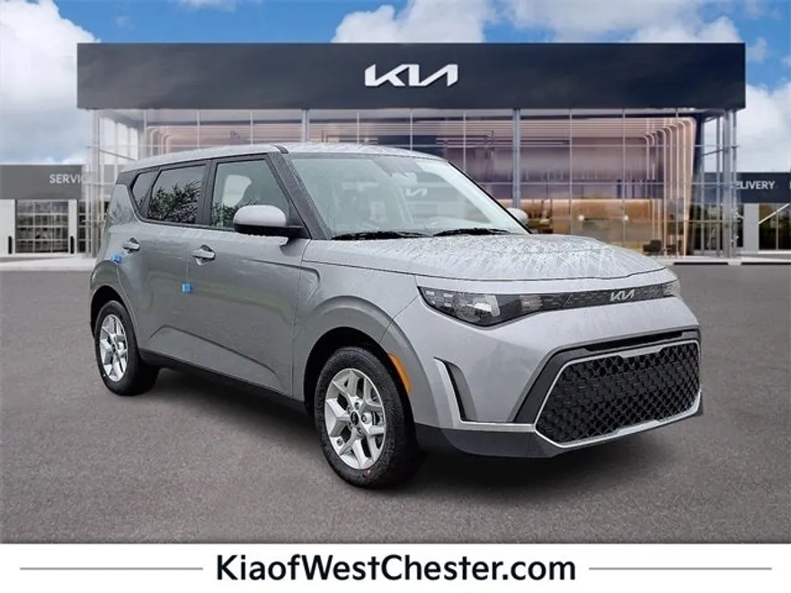 2025 Kia Soul LX photo 1