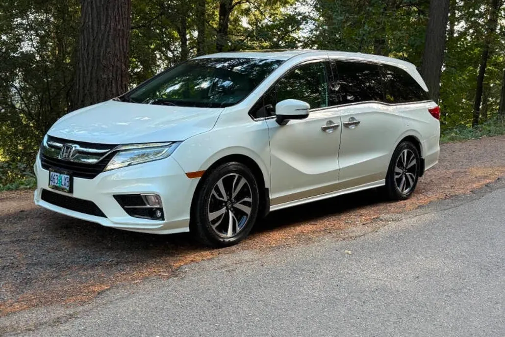 2019 Honda Odyssey Elite photo 1