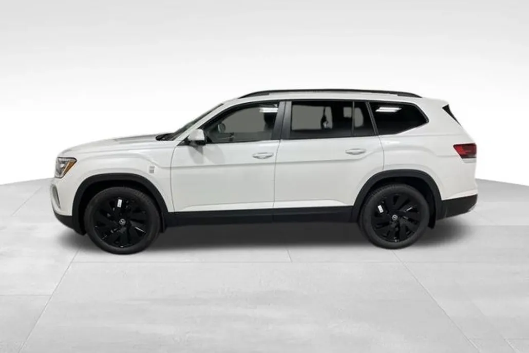 2026 Volkswagen Atlas SE Technology photo 1
