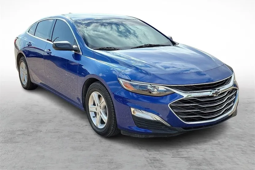 2023 Chevrolet Malibu LS photo 1