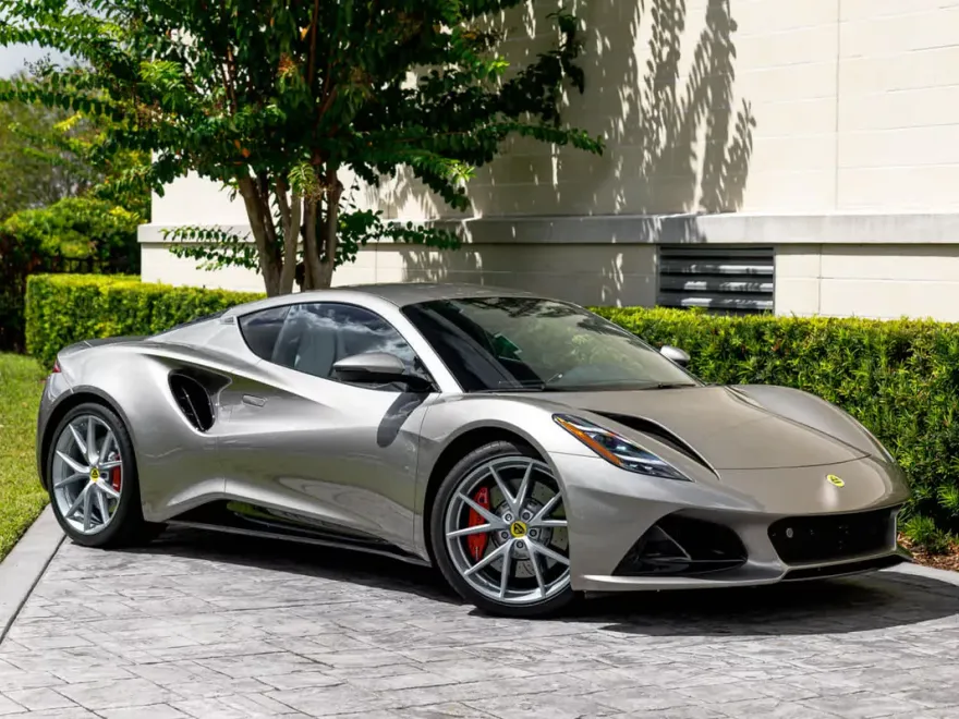 2024 Lotus Emira First Edition photo 1