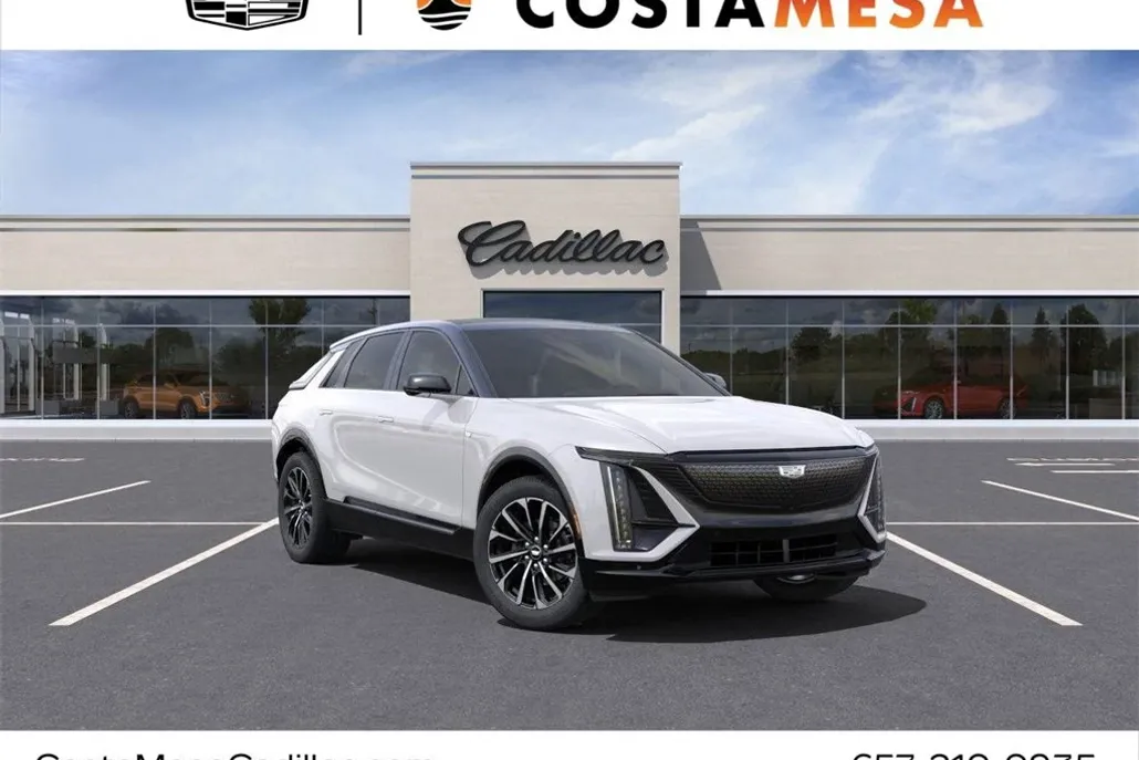 2025 Cadillac Lyriq Sport photo 1