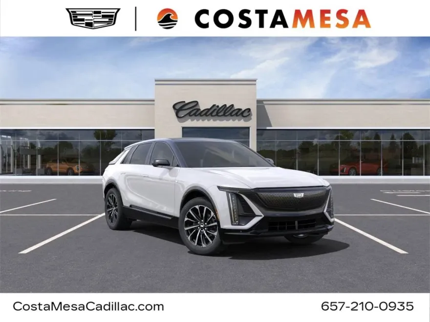2025 Cadillac Lyriq Sport photo 1