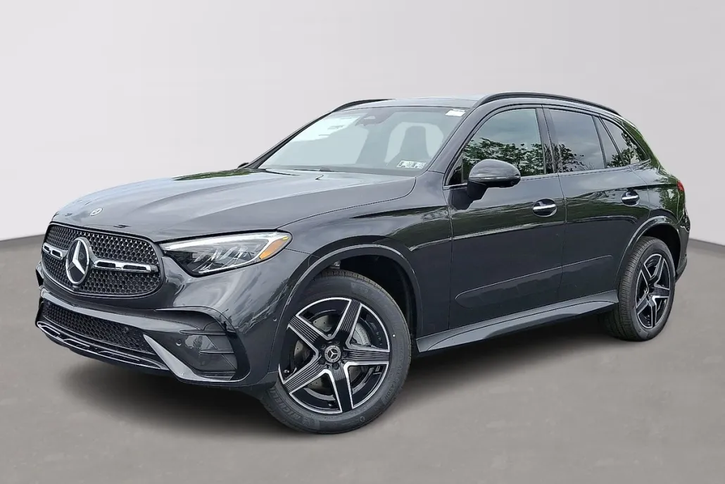 2025 Mercedes Benz GLC 300 4MATIC photo 1